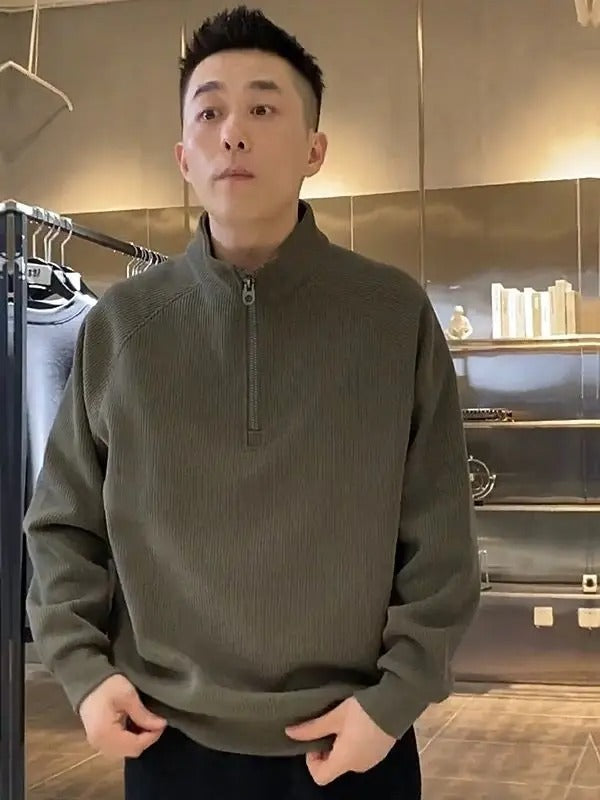 Men’s Textured Stand